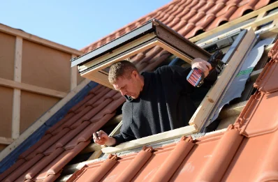Pose de fenêtres de toit Velux à Mazeirat